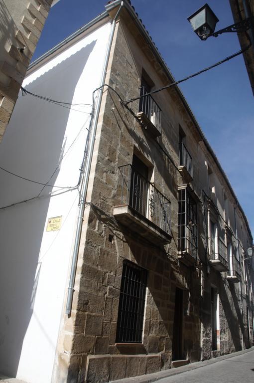 Arco De Las Descalzas Ubeda  Luaran gambar